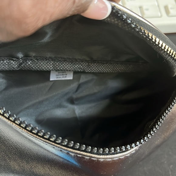 NWOT Kenzie Metallic Brown Sling Belt Shoulder Bag - Picture 8 of 8